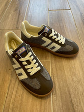 Load image into Gallery viewer, Back 70 Cloud F Sneakers - Chocolate Milk