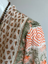 Load image into Gallery viewer, Maison Hotel - Vera Blouse - Cream - Light Forest