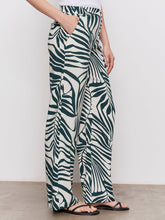 Load image into Gallery viewer, Sanctuary- The Soft Trouser- Green Oasis
