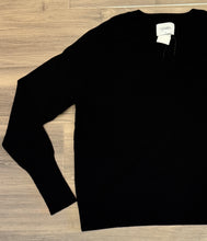 Load image into Gallery viewer, Stitches & Stripes - Otis VNeck - Black