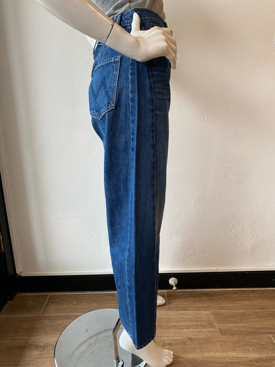 【I AM MARI】Emma Pintuck Banding Denim Half Pants Demin Jeans with Frayed Uneven Bottoms – Lily + Alex