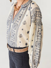 Load image into Gallery viewer, Maison Hotel - Stephanie Blouse - Sole Mio Off White