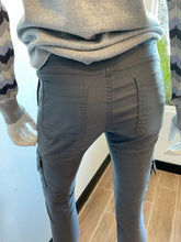 Load image into Gallery viewer, Gaya Cargo Style Flog Pants - Gray Herringbone