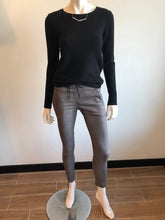 Load image into Gallery viewer, Shely Style Flog Pants - Gray Snake