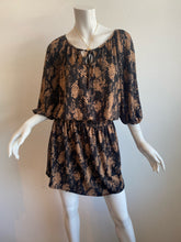 Load image into Gallery viewer, Veronica M - Raglan Smocked Dress - Dexter