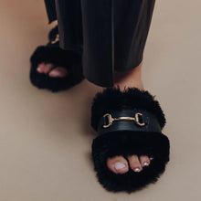Load image into Gallery viewer, Solei Sea - Hanni Faux Fur Slide - Black (gold)
