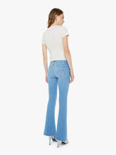 Load image into Gallery viewer, Mother Denim The Weekender Fray - Satisfy Your Cravings