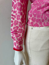 Load image into Gallery viewer, Wispr by Brodie - Lyra Leopard Crew - Pink
