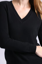 Load image into Gallery viewer, Minnie Rose - Power V Neck - Black