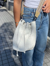 Load image into Gallery viewer, Claramonte Bucket Angelo Bag - White