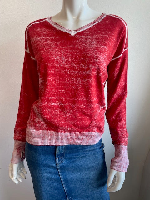 Blanc Noir - Huntress V-Neck Boyfriend Sweater - Cranberry