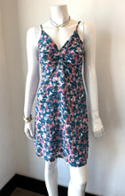 Load image into Gallery viewer, Viereck - Spark Dress - P.O.V