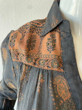 Load image into Gallery viewer, Maison Hotel - Louis Button Up Shirt - Dark Blue