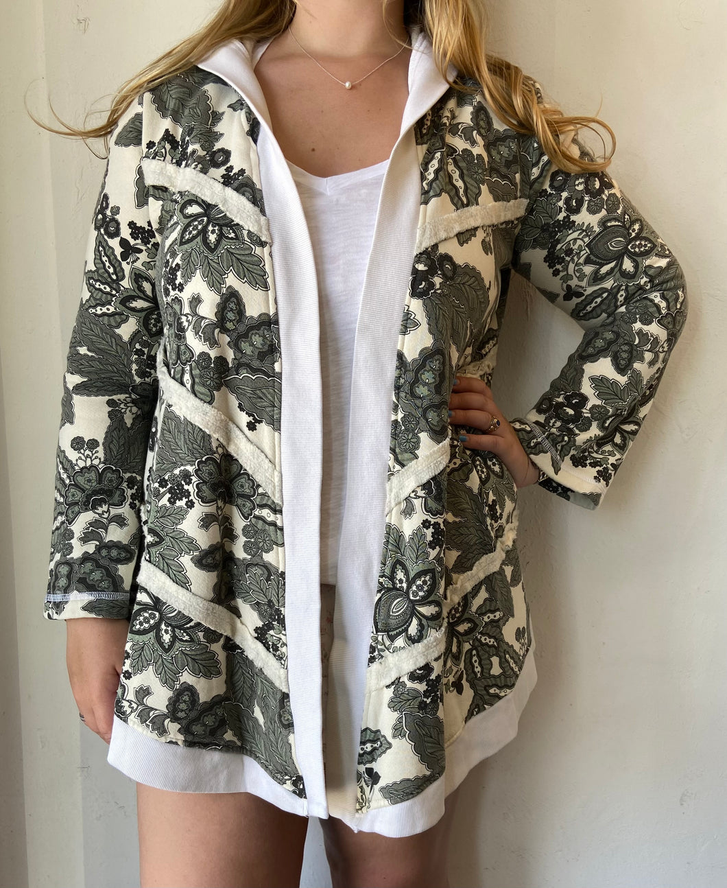 Color Me Cotton - Seamed Hoodie Open Jacket - Ivory