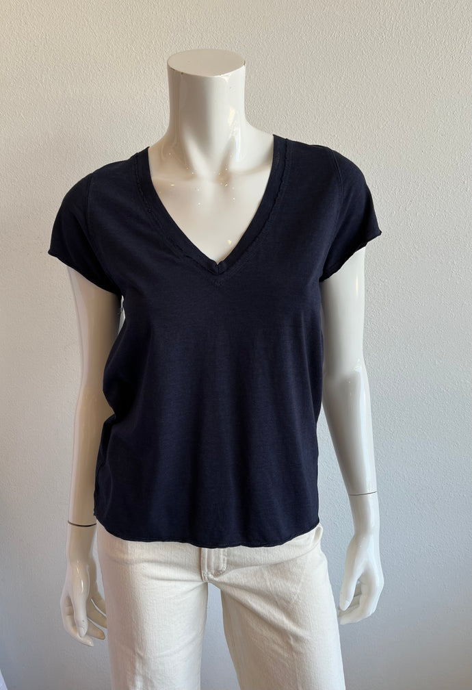 Mila Raw V Neck - Navy