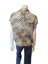 Load image into Gallery viewer, Lola &amp; Sophie -Grey Leopard Boxy Top - Silver