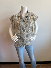Load image into Gallery viewer, Maison Hotel - Lea Blouse - White Lies - Jasmine