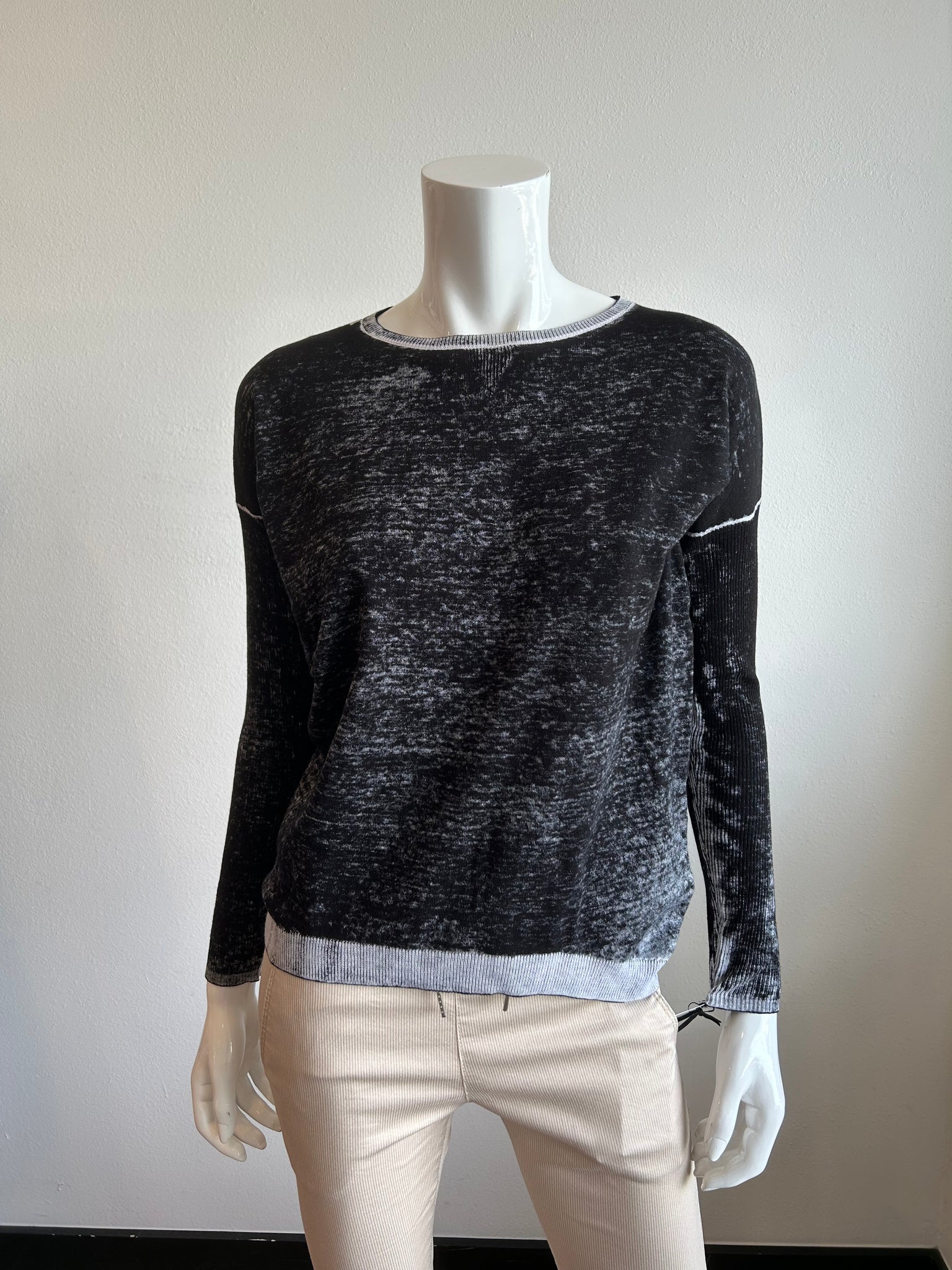 Blanc Noir Huntress Boyfriend Sweater Black CAMI