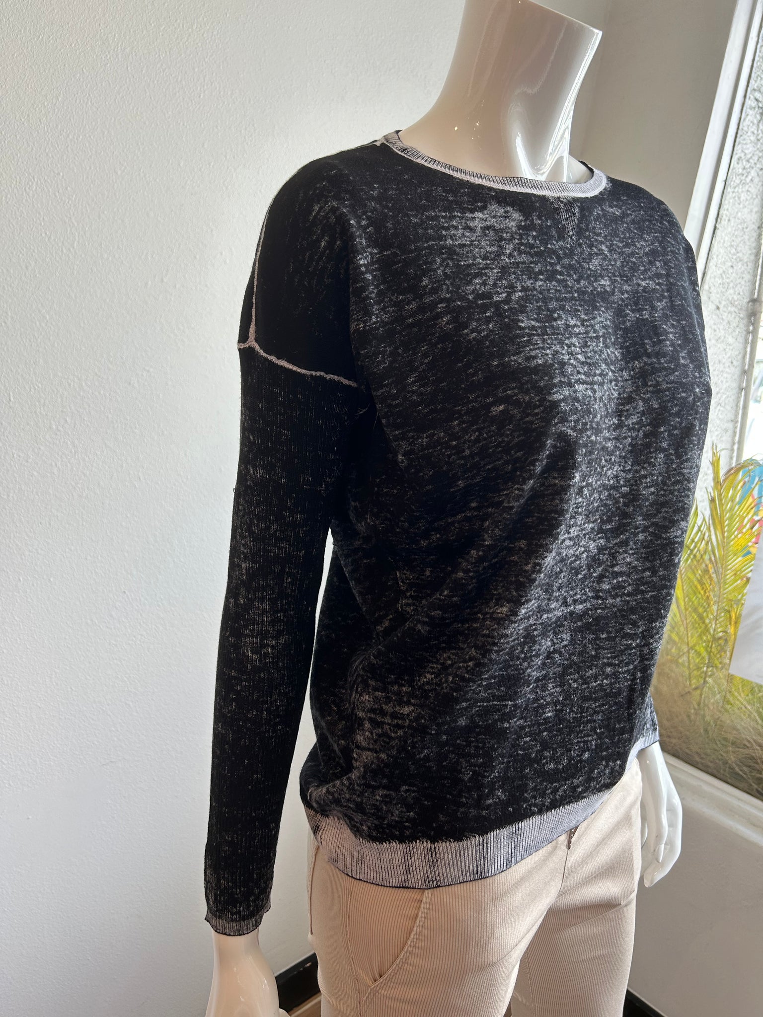 Blanc Noir Huntress Boyfriend Sweater Black CAMI