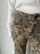 Load image into Gallery viewer, Kut From The Kloth - Ashton Relaxed Leg - Sand