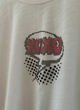 Load image into Gallery viewer, Label + Thread Graphic Ava Tee - XOXO , White