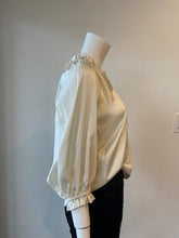 Load image into Gallery viewer, Gilner Farrar - Ellie Blouse - Winter White