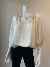 Load image into Gallery viewer, Gilner Farrar - Ellie Blouse - Winter White