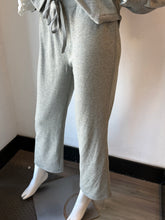 Load image into Gallery viewer, Bobi - Comfort Waist Crop Flare - Army