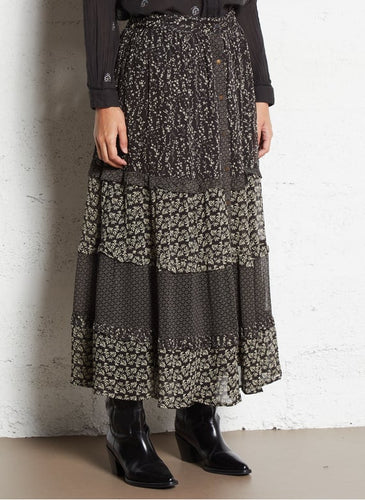 Maison Hotel- Vina Skirt- Black Sheep