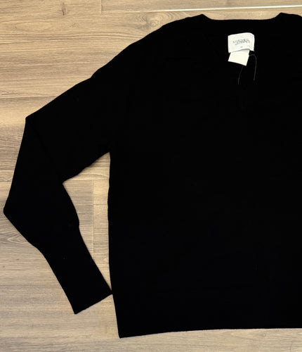 Stitches & Stripes - Otis VNeck - Black