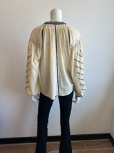 Load image into Gallery viewer, Maison Hotel - Ringo - Petit Croix Ivory