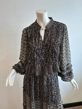 Load image into Gallery viewer, Maison Hotel- Catalina Blouse- Black Sheep