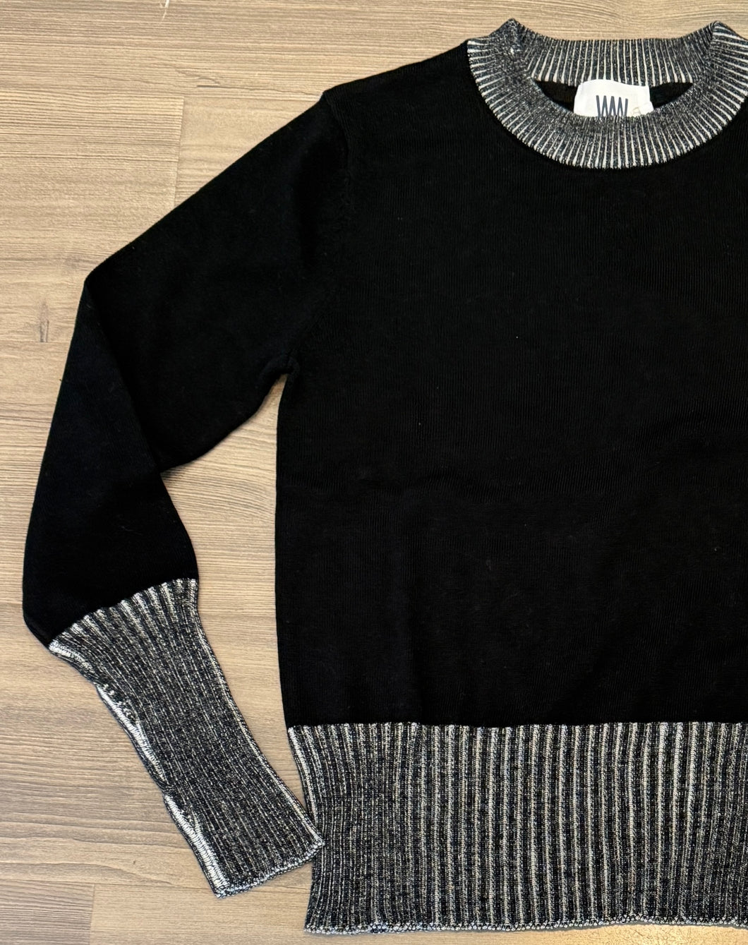 Windsor & White - Plaited Trim Crew Sweater - Black/Ivory