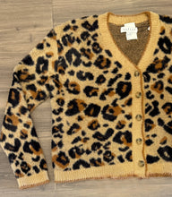 Load image into Gallery viewer, Velvet - Betsy Cardi - Leopard