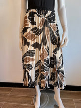 Load image into Gallery viewer, Sanctuary Nostalgia Pleated Midi Skirt - Lotus