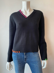 Wispr - Parker Plait V Neck Sweater - Coal