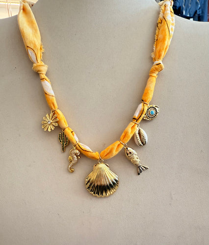 Mandriana - Vintage Bandana Charm Necklace - Yellow