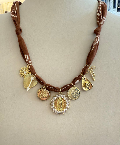 Mandriana - Vintage Bandana Charm Necklace - Chocolate