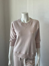Load image into Gallery viewer, Bobi - Raglan Pullover - Faded Pink