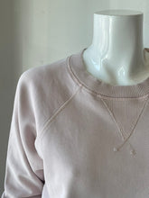 Load image into Gallery viewer, Bobi - Raglan Pullover - Faded Pink