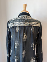 Load image into Gallery viewer, Maison Hotel - Black Leaves Rani Shirt - Black Henna