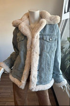 Load image into Gallery viewer, Love Token - Susan Denim  Jacket - Light Denim