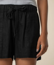 Load image into Gallery viewer, KUT From The Kloth - Katana Short - Black