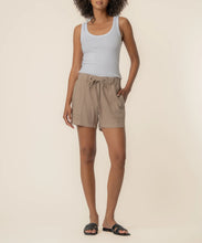 Load image into Gallery viewer, KUT From The Kloth - Katana Short - Khaki