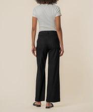Load image into Gallery viewer, KUT From The Kloth - Meg Flat Front - Black