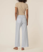 Load image into Gallery viewer, Kut from The Kloth - Meg High Rise Wide Straight - White