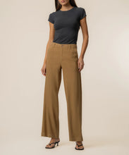 Load image into Gallery viewer, KUT - Meg Flat Front - Wood