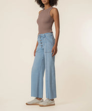 Load image into Gallery viewer, Kut from The Kloth - Meg High Rise Wide Leg - Tonel Light Wash
