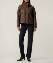 Load image into Gallery viewer, KUT From The Kloth - Wren Jacket - Chocolate