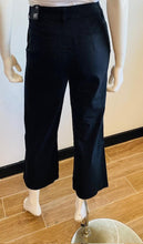 Load image into Gallery viewer, KUT From The Kloth - Topaz High Rise - Black
